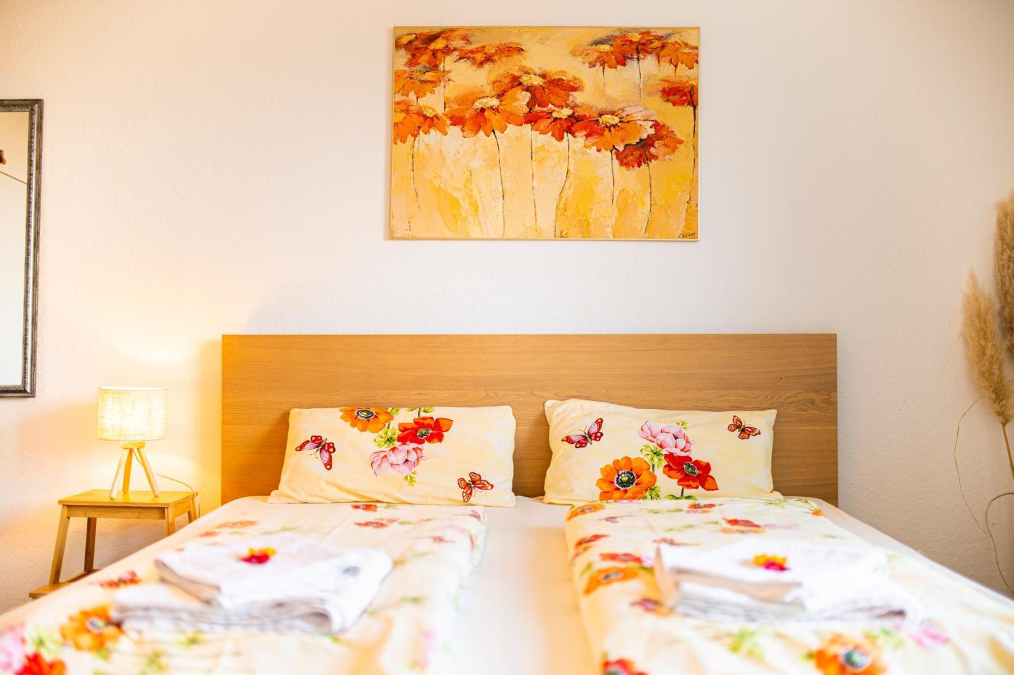 Modernes 2-Zimmer-Apartment Mit Balkon Und Netflix Ена Экстерьер фото