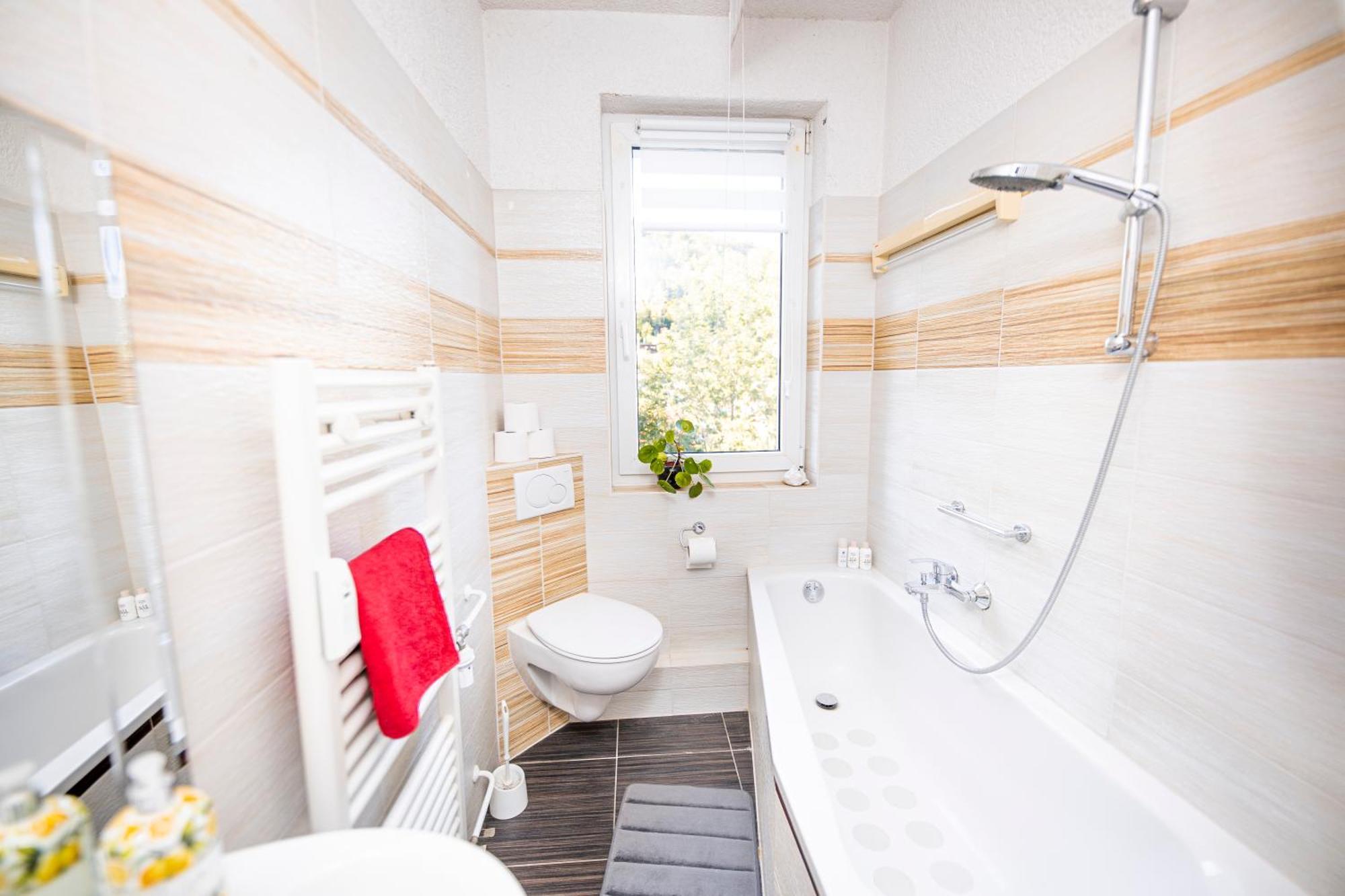 Modernes 2-Zimmer-Apartment Mit Balkon Und Netflix Ена Экстерьер фото